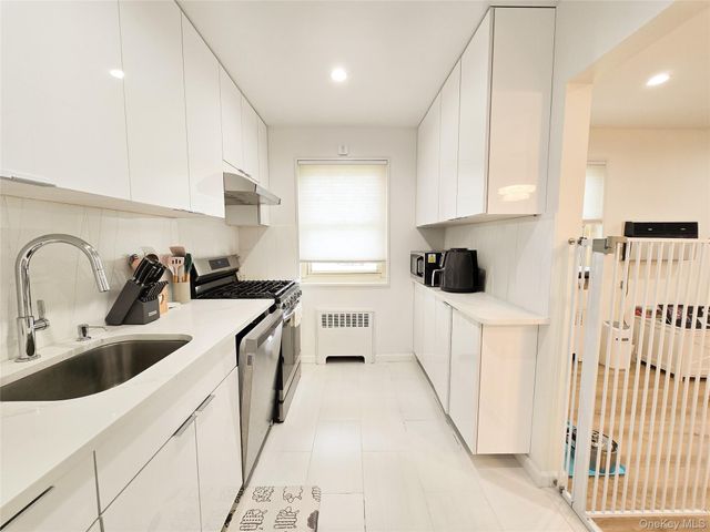 251-49 61 Avenue 1 Floor, Little Neck, NY 11362