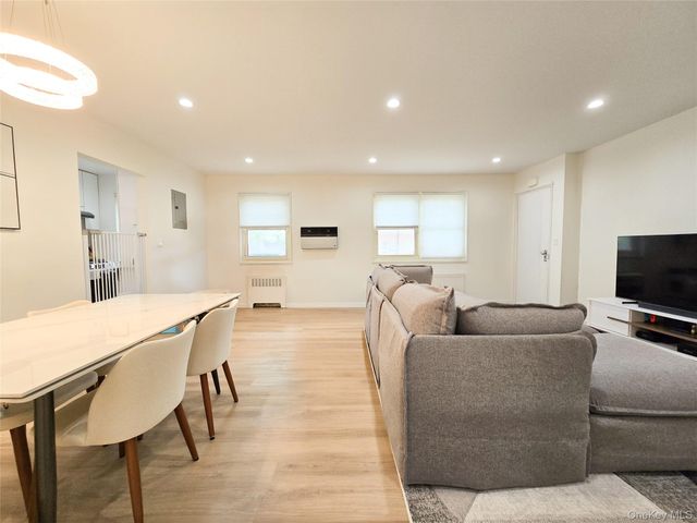 251-49 61 Avenue 1 Floor, Little Neck, NY 11362