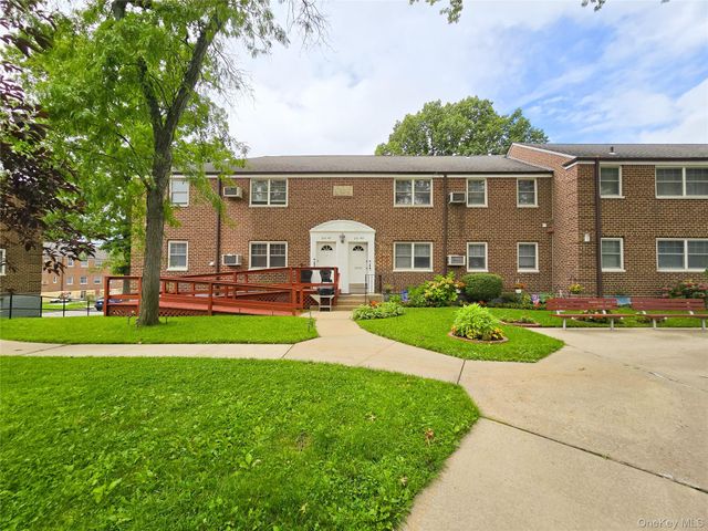 251-49 61 Avenue 1 Floor, Little Neck, NY 11362