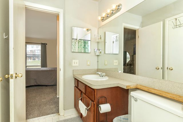 24684 Cashmere Court 136, Southfield, MI 48033