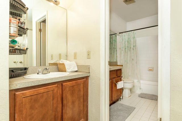 24684 Cashmere Court 136, Southfield, MI 48033