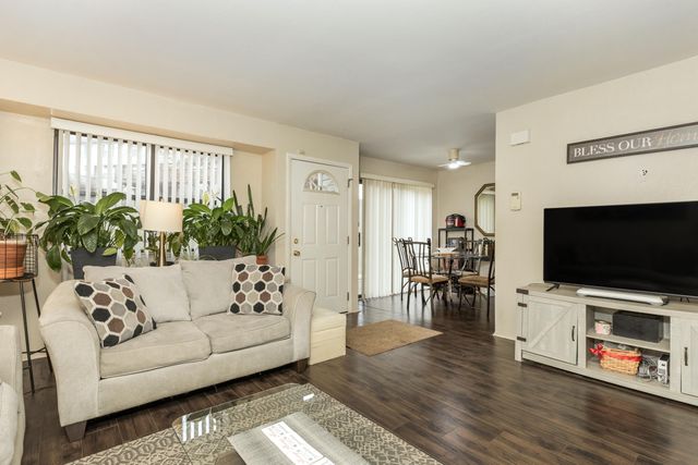 24684 Cashmere Court 136, Southfield, MI 48033