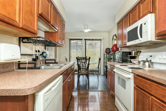 24684 Cashmere Court 136, Southfield, MI 48033