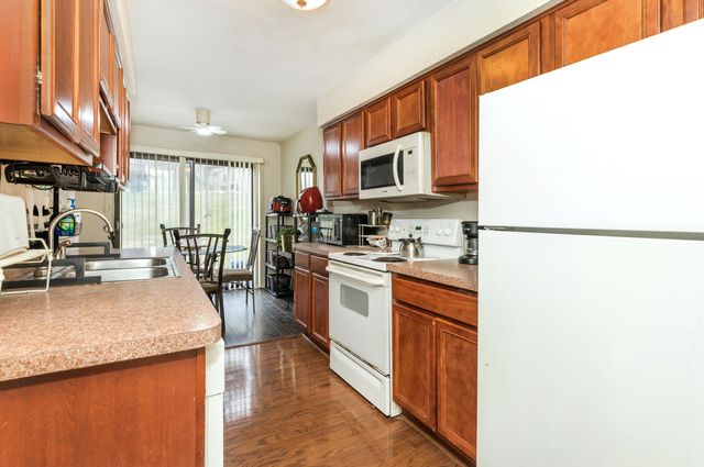 24684 Cashmere Court 136, Southfield, MI 48033
