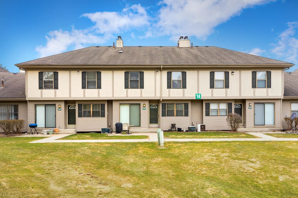 24684 Cashmere Court 136, Southfield, MI 48033