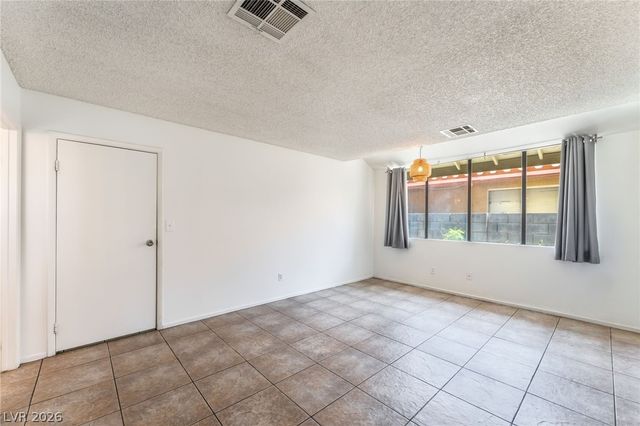 2655 Par Four Lane, Las Vegas, NV 89142