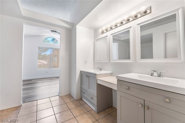 2655 Par Four Lane, Las Vegas, NV 89142
