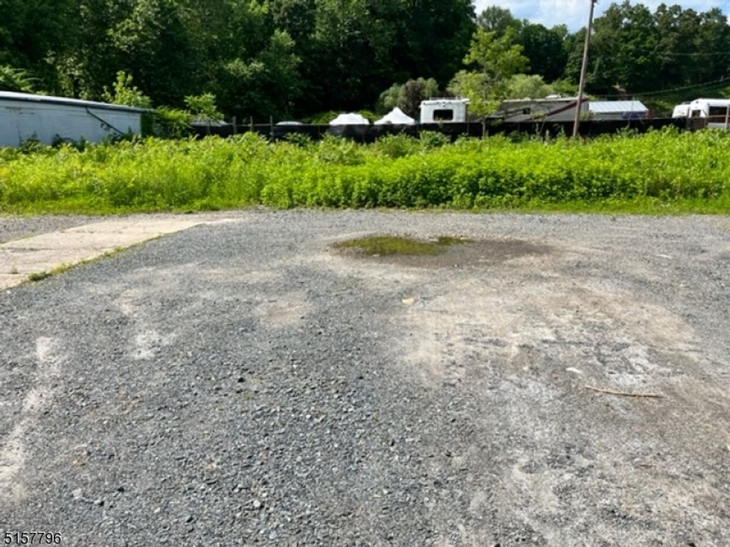 617 Water St, Belvidere Twp., NJ 07823 — photo 2