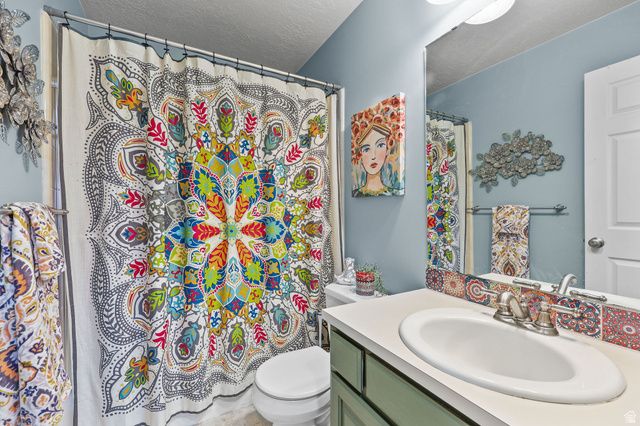 1015 E BROOK HAVEN DR, Kaysville, UT 84037