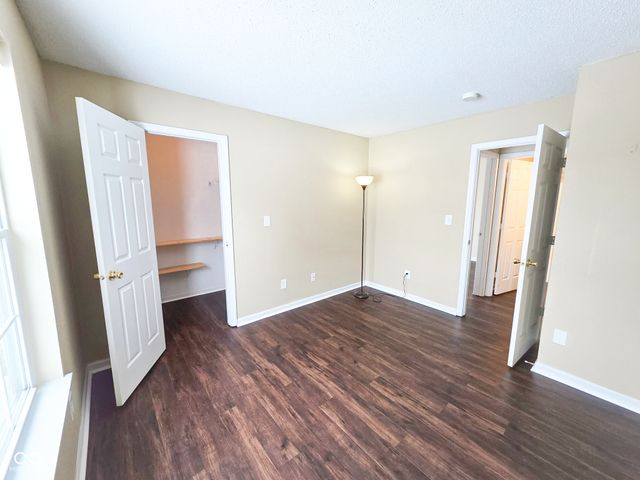 883 Hollowood Lane, Avon, IN 46123