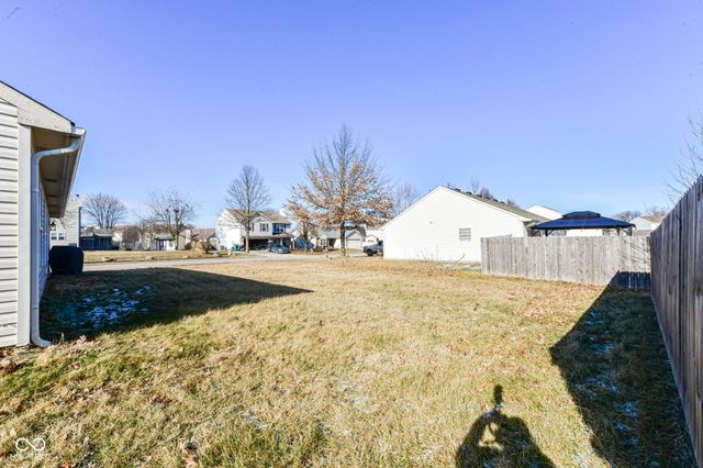 883 Hollowood Lane, Avon, IN 46123