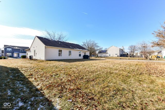 883 Hollowood Lane, Avon, IN 46123