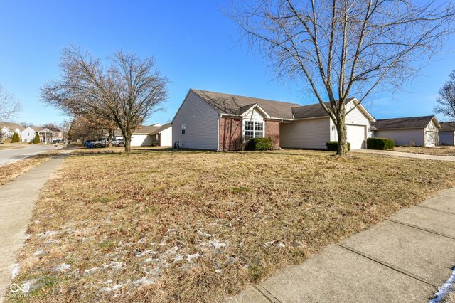 883 Hollowood Lane, Avon, IN 46123