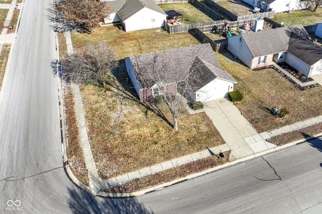 883 Hollowood Lane, Avon, IN 46123