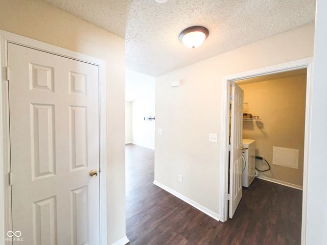 883 Hollowood Lane, Avon, IN 46123