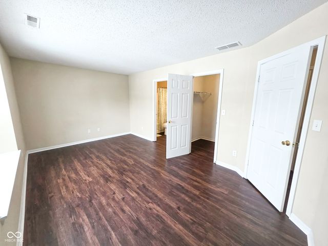 883 Hollowood Lane, Avon, IN 46123