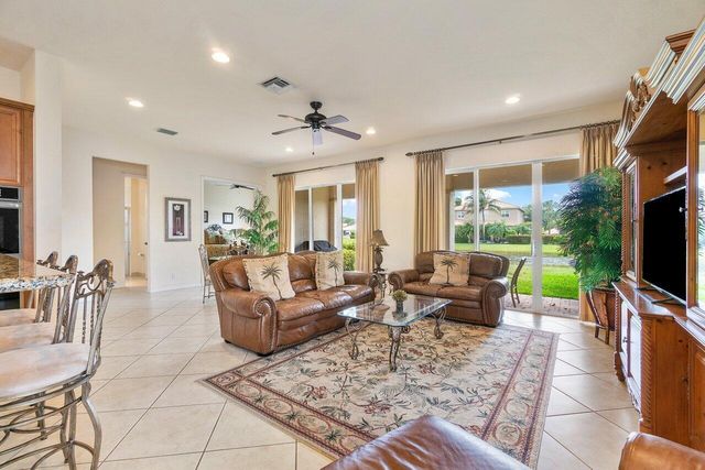 108 Via Condado Way, Palm Beach Gardens, FL 33418