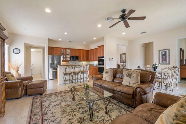 108 Via Condado Way, Palm Beach Gardens, FL 33418