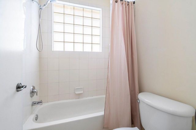 108 Via Condado Way, Palm Beach Gardens, FL 33418