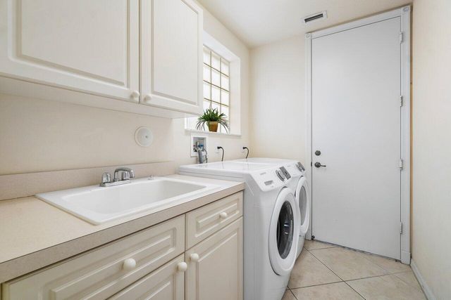 108 Via Condado Way, Palm Beach Gardens, FL 33418