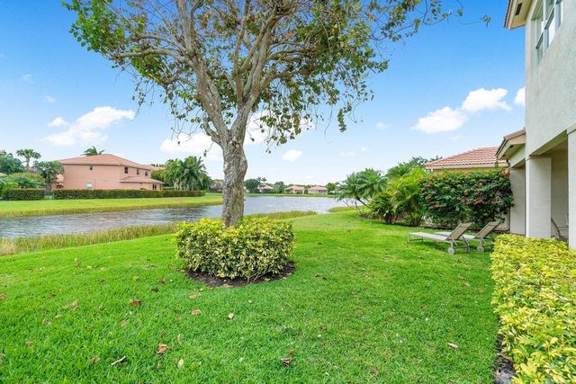 108 Via Condado Way, Palm Beach Gardens, FL 33418