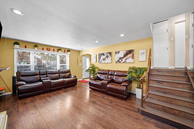 3427 S 58th Avenue, Cicero, IL 60804