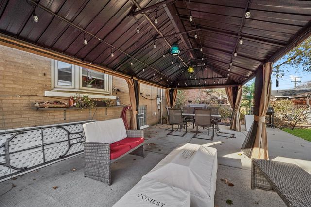 3427 S 58th Avenue, Cicero, IL 60804