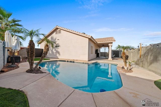 471 N Ismael Solorio Ct, San Luis, AZ 85349