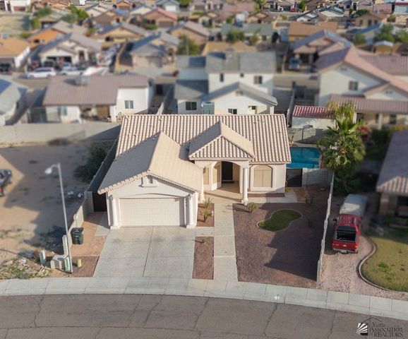 471 N Ismael Solorio Ct, San Luis, AZ 85349