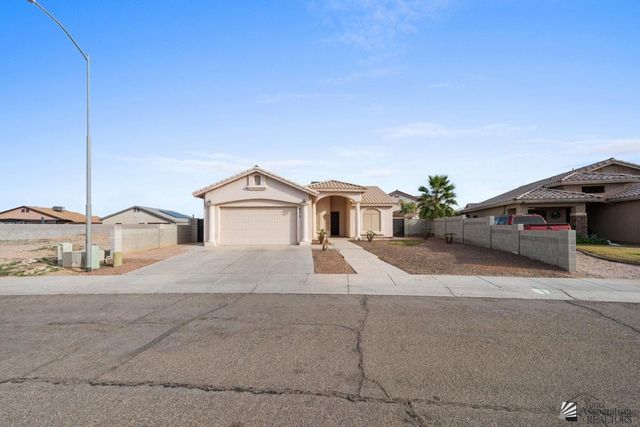 471 N Ismael Solorio Ct, San Luis, AZ 85349