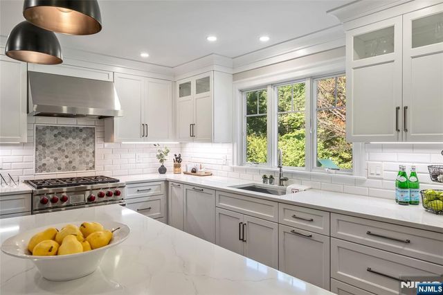 131 Highwood Avenue, Glen Rock, NJ 07452