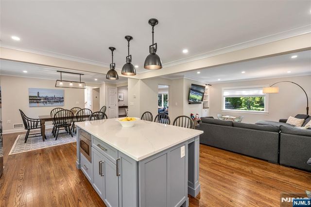 131 Highwood Avenue, Glen Rock, NJ 07452