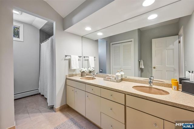 131 Highwood Avenue, Glen Rock, NJ 07452