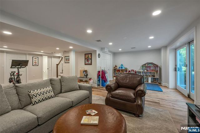 131 Highwood Avenue, Glen Rock, NJ 07452