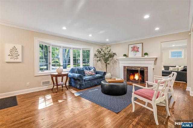 131 Highwood Avenue, Glen Rock, NJ 07452