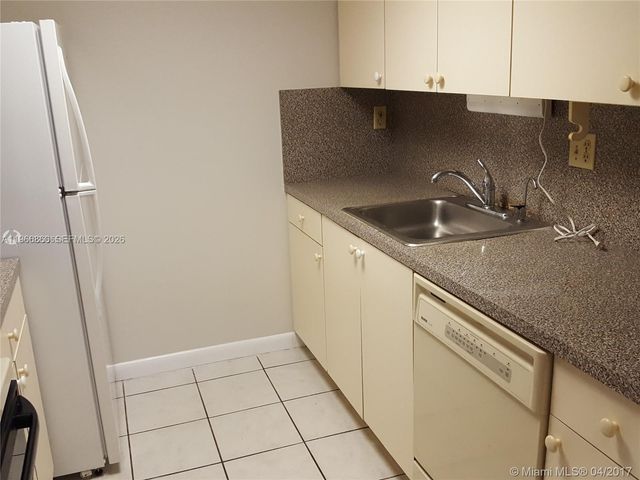 14601 N Kendall Dr 208K, Miami, FL 33186