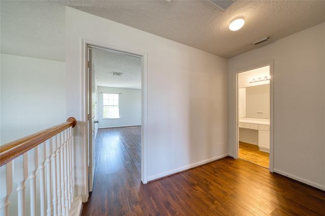 6610 Autumn Sunset Lane, Spring, TX 77379