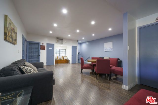 730 W 4th Street 120, Long Beach, CA 90802