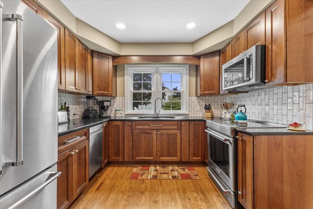 3704 18th AVENUE, Kenosha, WI 53140