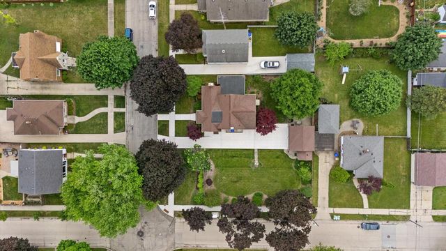 3704 18th AVENUE, Kenosha, WI 53140