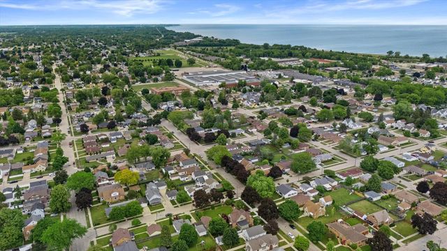 3704 18th AVENUE, Kenosha, WI 53140