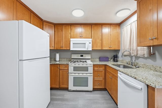 414 Farrwood Drive 414, Haverhill, MA 01835