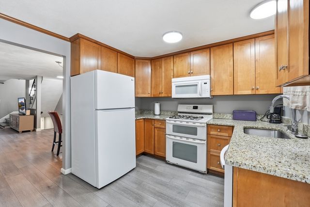 414 Farrwood Drive 414, Haverhill, MA 01835