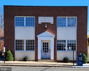 152 N HOLLIDAY STREET, Strasburg, VA 22657