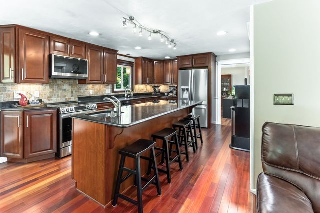 271 Cliff Drive, North Attleboro, MA 02760