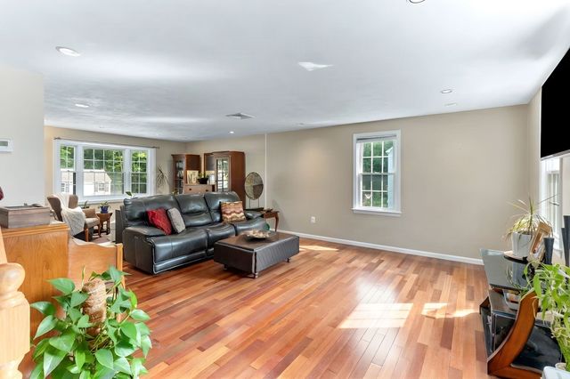 271 Cliff Drive, North Attleboro, MA 02760