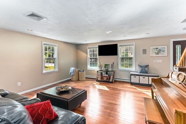 271 Cliff Drive, North Attleboro, MA 02760