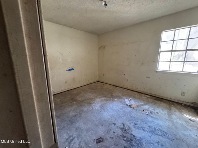 908 Wabash Avenue, Vicksburg, MS 39183