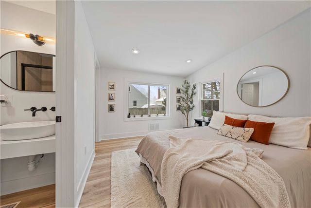 46 Dewey Ave, Irondequoit, NY 14617