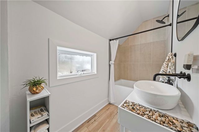 46 Dewey Ave, Irondequoit, NY 14617